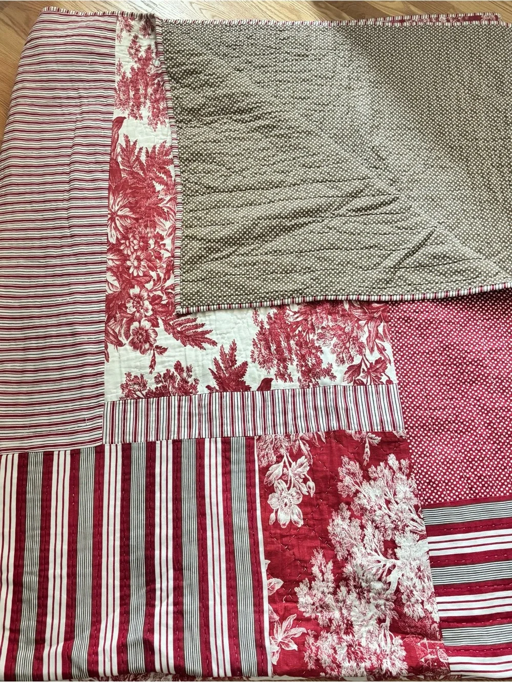 Pottery Barn Red Matine Toile Patchwork King Quilt